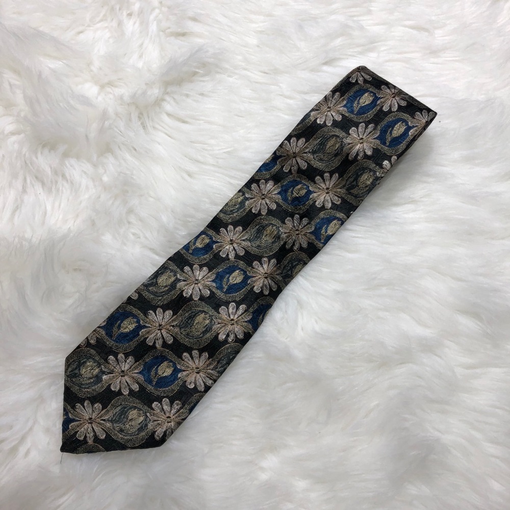 Ermenegildo Zegna flowers 💯 silk vintage tie